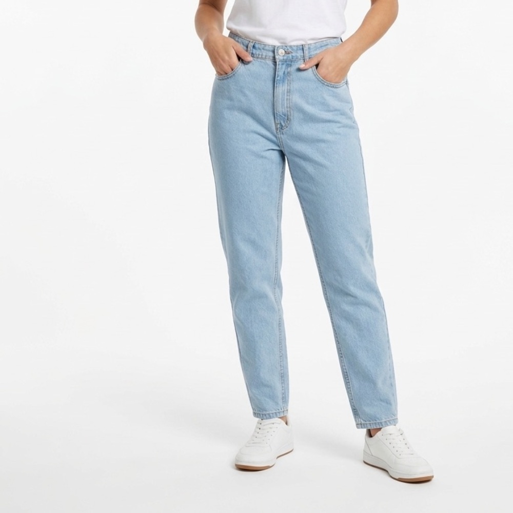 WEDNESDAY’S‎ GIRL Light Wash Jeans W28 High Rise Straight Leg Denim NWT